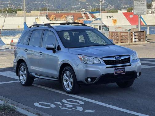 Ice Silver Metallic 2014 Subaru Forester 2.5i Limited