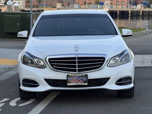 2014 Mercedes-Benz E-Class BlueTEC Luxury Sedan