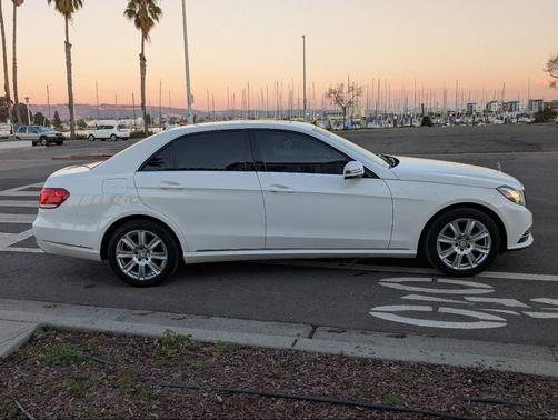 2014 Mercedes-Benz E-Class BlueTEC Luxury Sedan