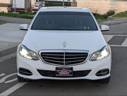 2014 Mercedes-Benz E-Class BlueTEC Luxury Sedan