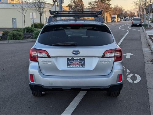2016 Subaru Outback 2.5i Premium