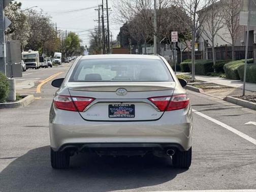 2015 Toyota Camry SE
