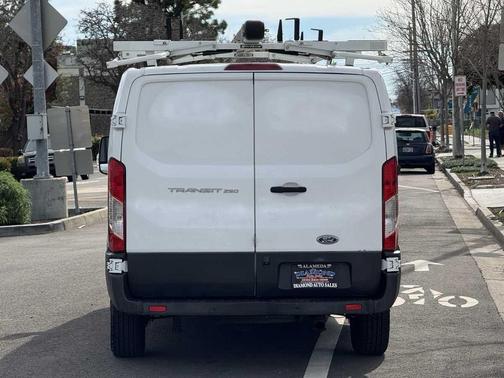 2017 Ford Transit-250 Base