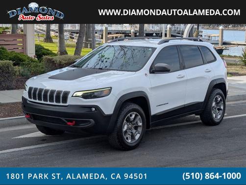 Bright White Clearcoat 2019 Jeep Cherokee Trailhawk