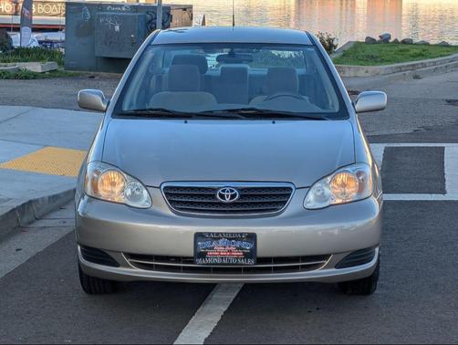 2005 Toyota Corolla LE