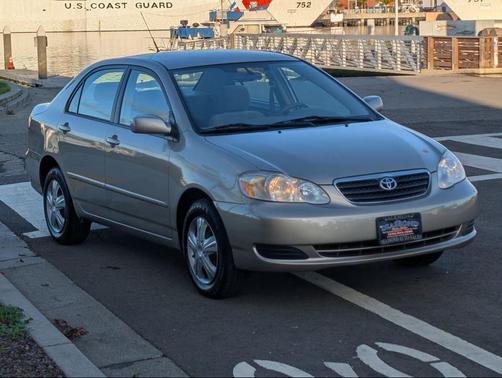 2005 Toyota Corolla LE
