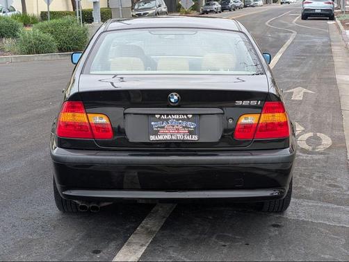 Black 2004 BMW 325 325i