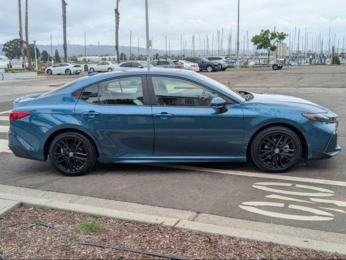 Ocean Gem 2025 Toyota Camry SE