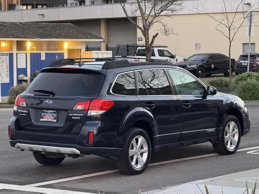 2014 Subaru Outback 3.6R Limited