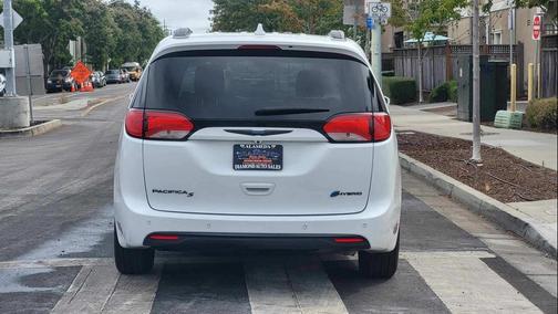 2020 Chrysler Pacifica Hybrid Limited