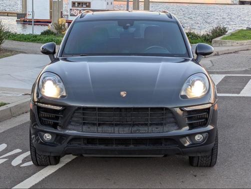 2018 Porsche Macan S