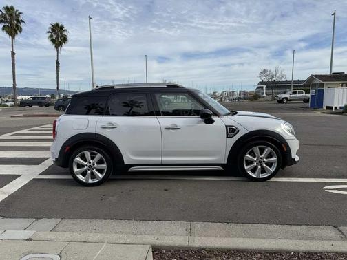 2018 MINI Countryman Cooper S