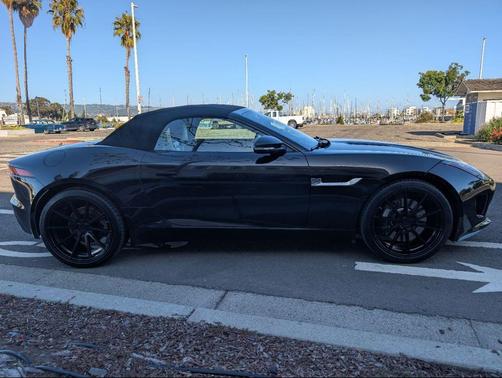 Ultimate Black Metallic 2016 Jaguar F-TYPE