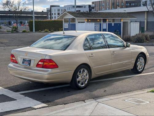 2003 Lexus LS 430 Base