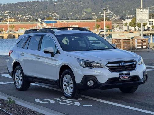 2018 Subaru Outback 2.5i Premium