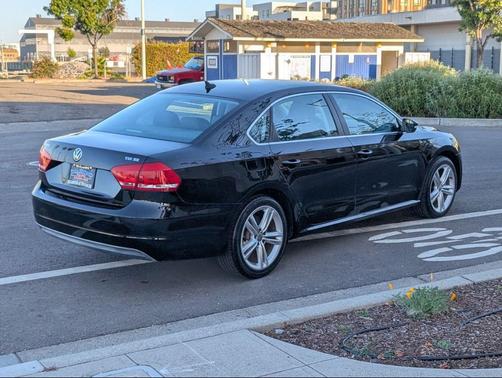 Black 2014 Volkswagen Passat 2.0L TDI DSG SE w/Sunroof