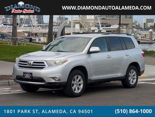 2013 Toyota Highlander SE