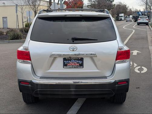 2013 Toyota Highlander SE
