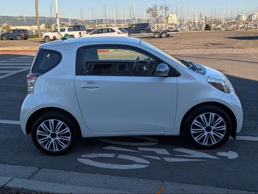 2013 Scion iQ 