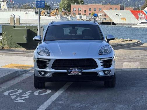 Rhodium Silver Metallic 2016 Porsche Macan Macan S