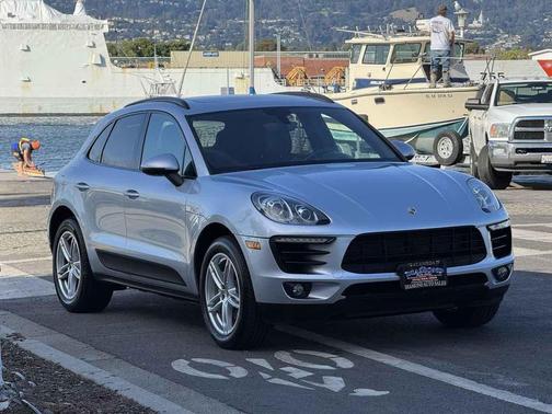 Rhodium Silver Metallic 2016 Porsche Macan Macan S
