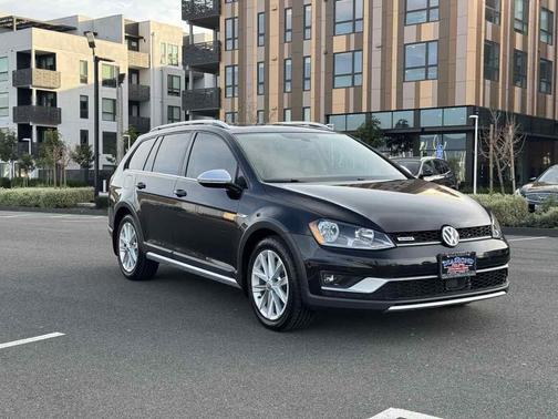 2017 Volkswagen Golf Alltrack TSI SE