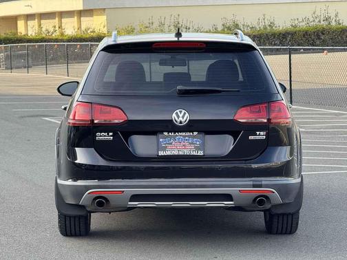 2017 Volkswagen Golf Alltrack TSI SE