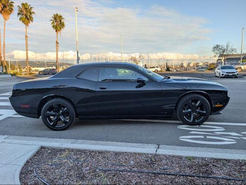 2014 Dodge Challenger SXT