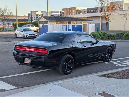 2014 Dodge Challenger SXT