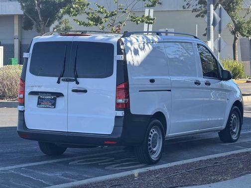 2018 Mercedes-Benz Metris Base