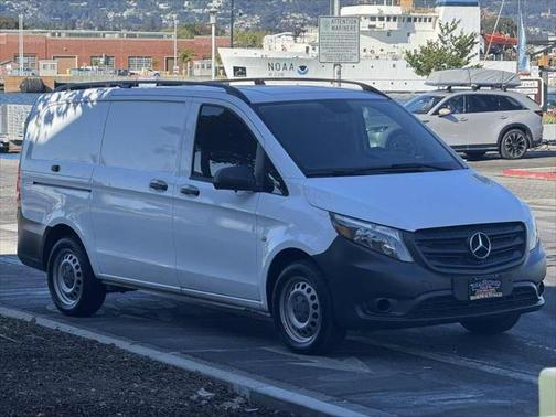 2018 Mercedes-Benz Metris Base