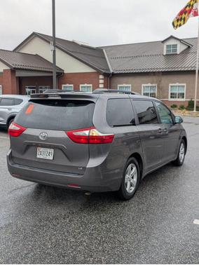 2015 Toyota Sienna LE