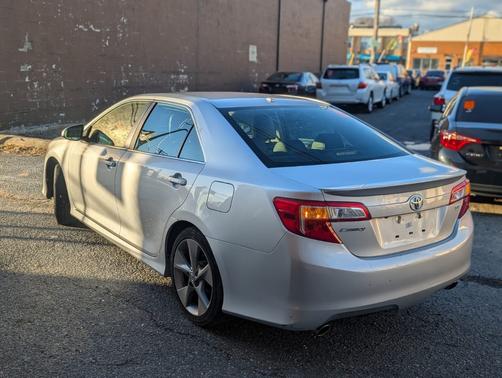 2014 Toyota Camry SE Sport