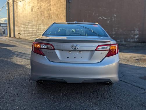 2014 Toyota Camry SE Sport