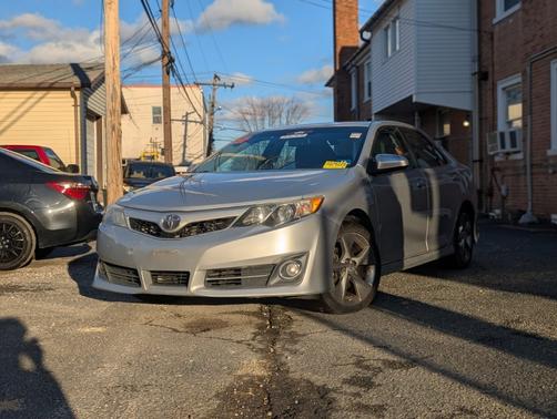 2014 Toyota Camry SE Sport