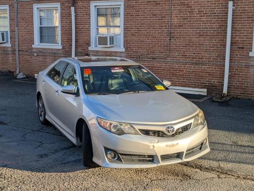 2014 Toyota Camry SE Sport
