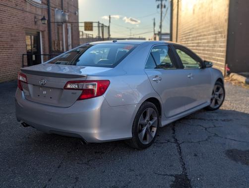 2014 Toyota Camry SE Sport