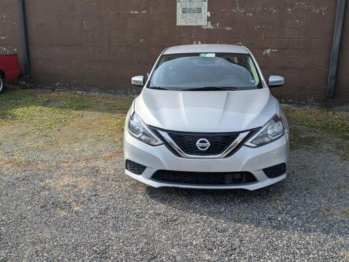 Gun Metallic 2018 Nissan Sentra SV