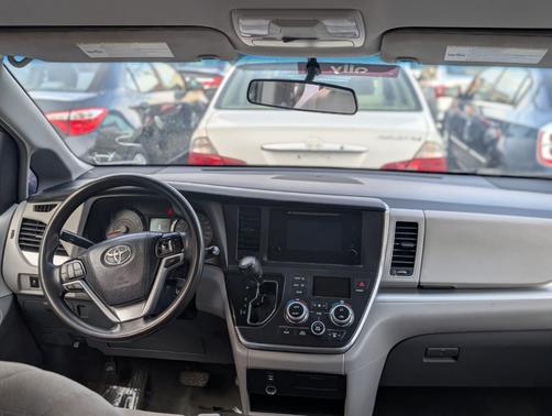 2015 Toyota Sienna L