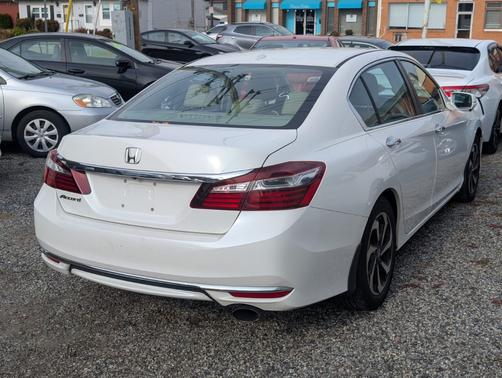 2017 Honda Accord EX-L w/Navigation & Honda Sensing