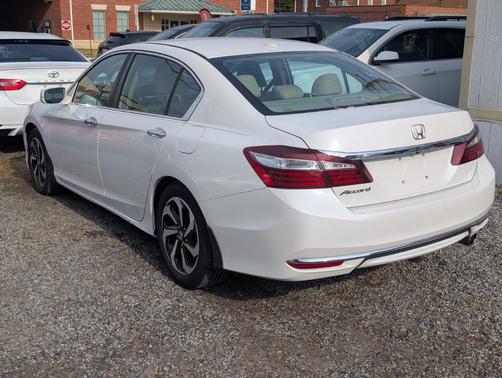 2017 Honda Accord EX-L w/Navigation & Honda Sensing