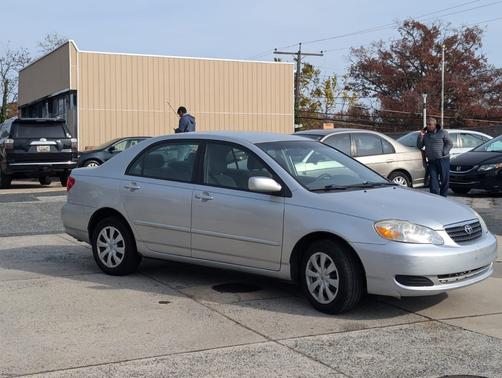 2005 Toyota Corolla LE