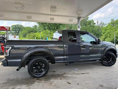 Gray 2016 Ford F-150 XLT