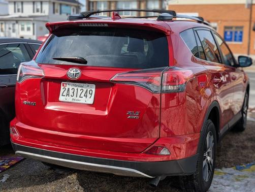 2017 Toyota RAV4 XLE