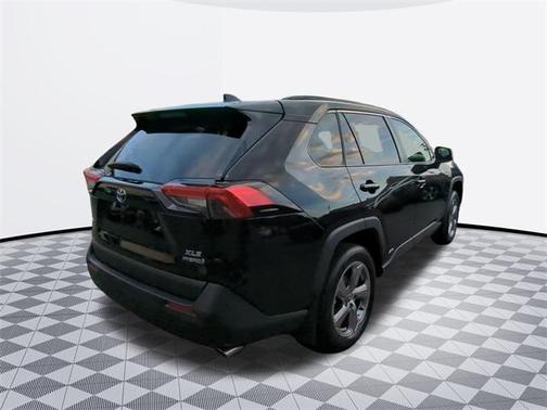 2021 Toyota RAV4 Hybrid XLE Premium