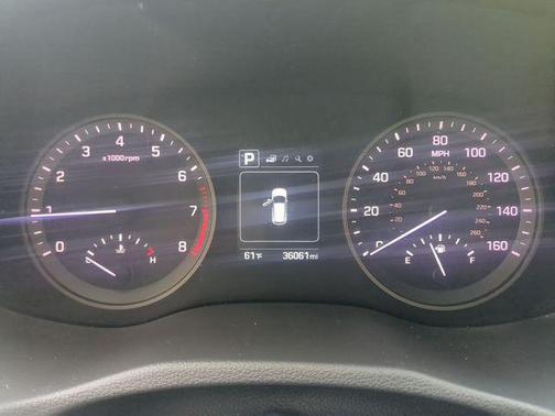 Ruby Wine 2016 Hyundai TUCSON SE