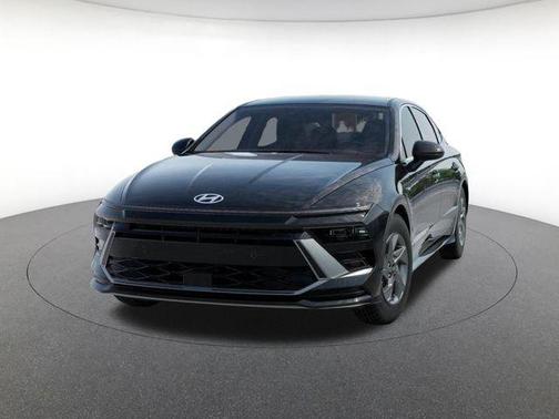 Abyss Black 2026 Hyundai SONATA SE