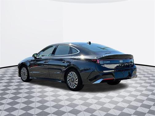 2025 Hyundai SONATA Hybrid Limited