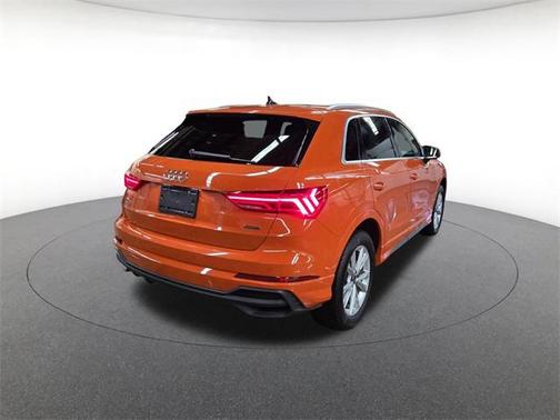 2024 Audi Q3 Premium 45 TFSI S line quattro Tiptronic