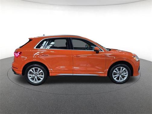 2024 Audi Q3 Premium 45 TFSI S line quattro Tiptronic